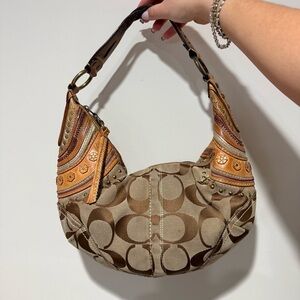 vintage coach hobo mia